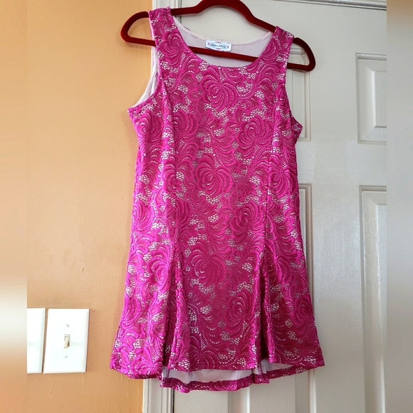 Kathleen Kirkwood Tops - 🆕️Ladies lace top.